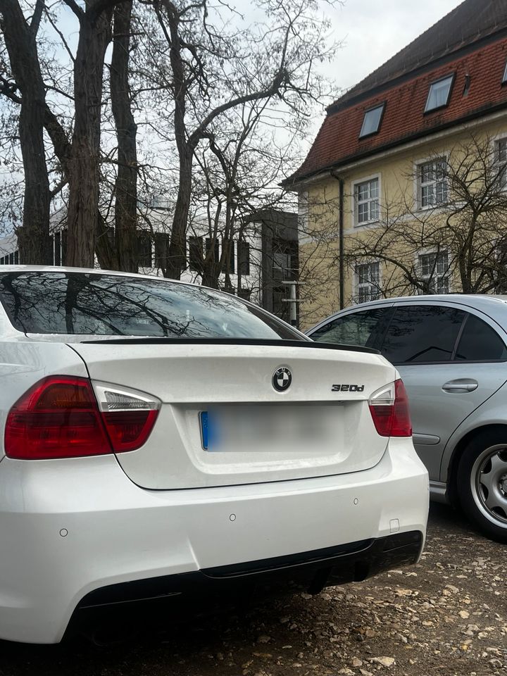 BMW 320D E90 (Sternenhimmel) TÜV 01/2026 in Regensburg