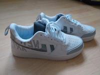 Sneakers Gr. 41 Nordrhein-Westfalen - Erwitte Vorschau
