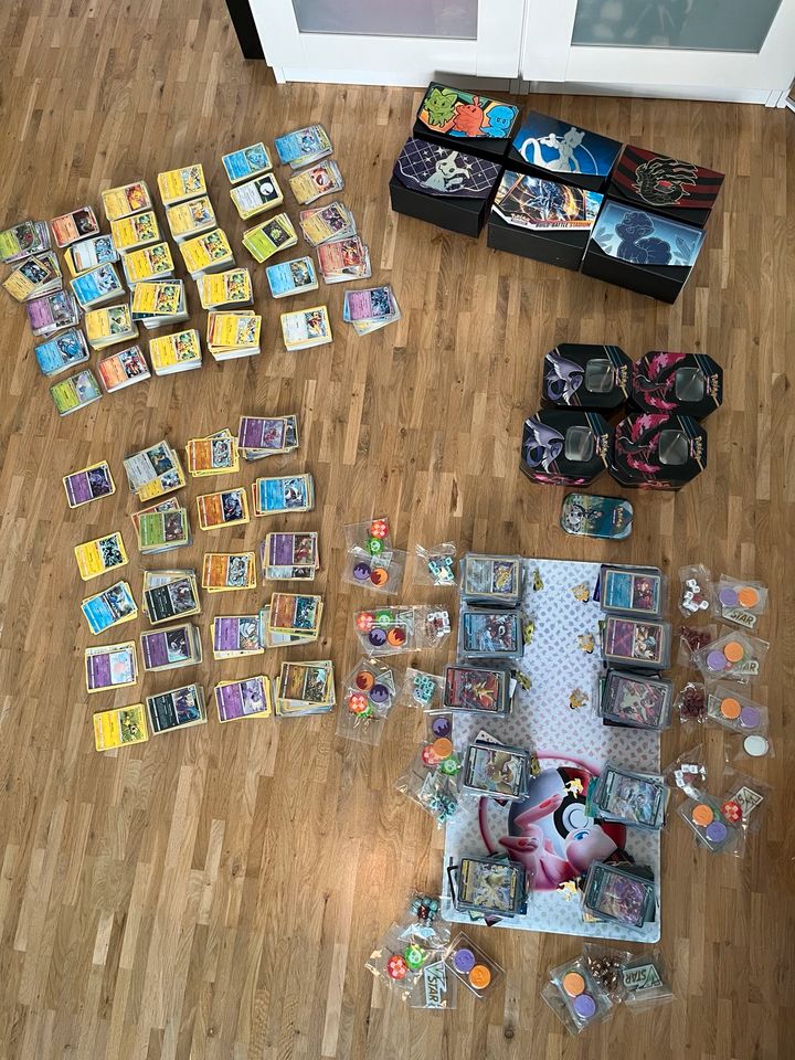 TCG Pokemon Sammlung / Mystery Box Pikachu 151 kein PSA OP base in Köln