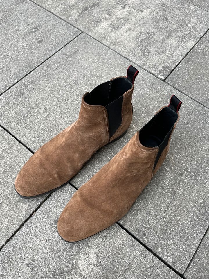 Neuwertige Chelseaboots Hugo Boss Männer in Nürnberg (Mittelfr)