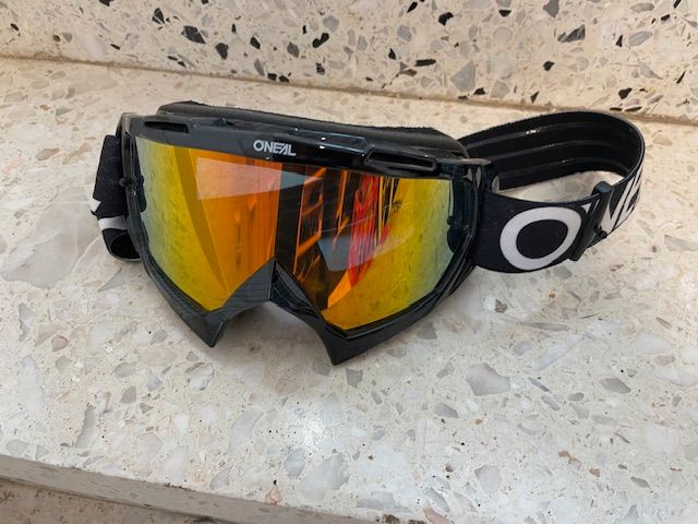 MTB Fullfacehelm O'Neil mit passender Brille von O'Neil wie neu in Mettlach