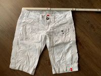 edc Shorts Gr. 34 weiß Bermuda Hose M esprit Play Sommer Nordrhein-Westfalen - Arnsberg Vorschau