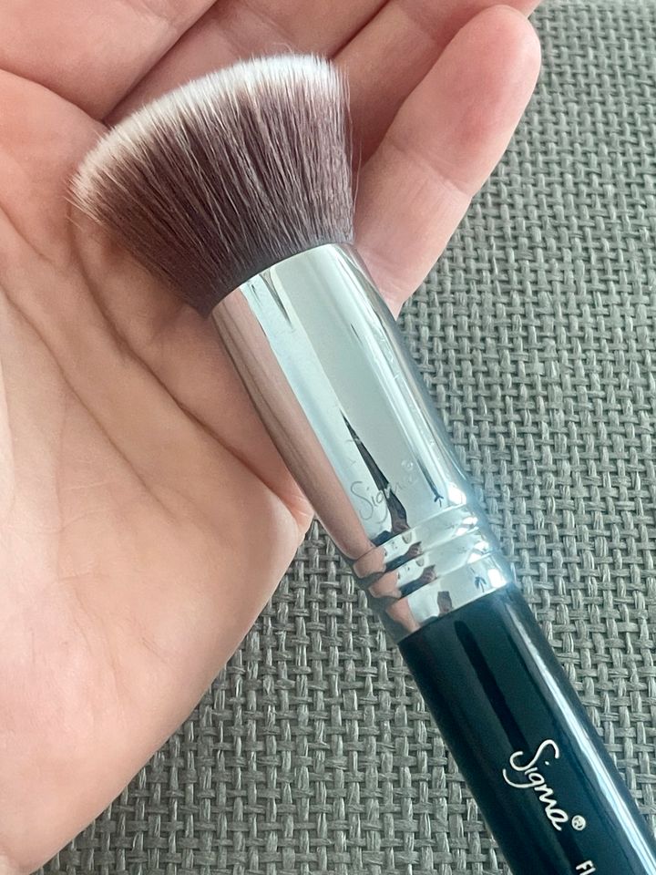 Sigma F80 Flat Kabuki Makeup Brush Pinsel in Gera