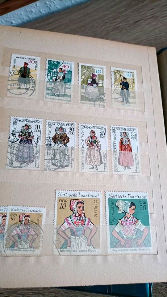 Briefmarken, 6 Alben div. Länder und Jahre in Guben