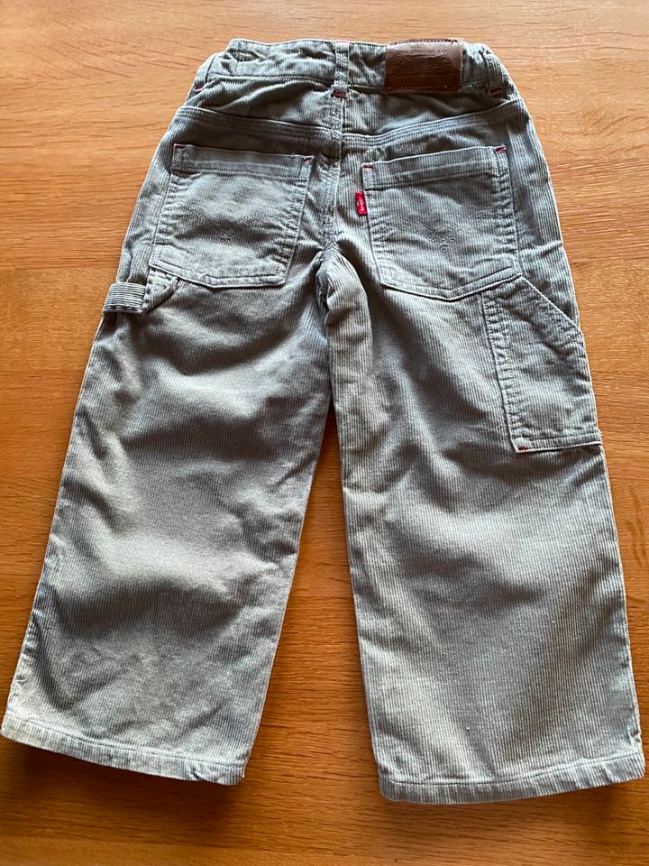 Levi's Cordhose in Größe 4, entspricht in etwa Größe 104 in Landau a d Isar