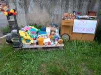 Spielsachen, Deko, CD, Kommode zu verschenken Hessen - Kirtorf Vorschau