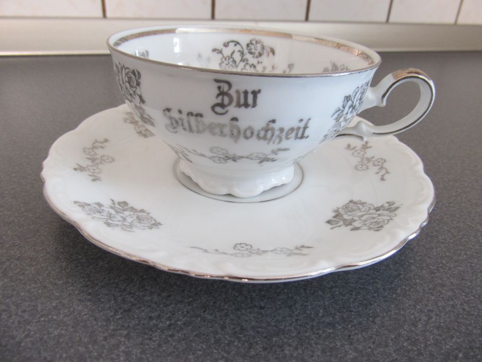 Alte Tasse mit Teller Porzellan Schirnding Bavaria Silberhochzeit in Göttingen