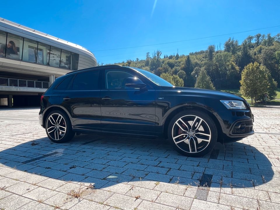 Audi SQ5 competition plus in Esslingen