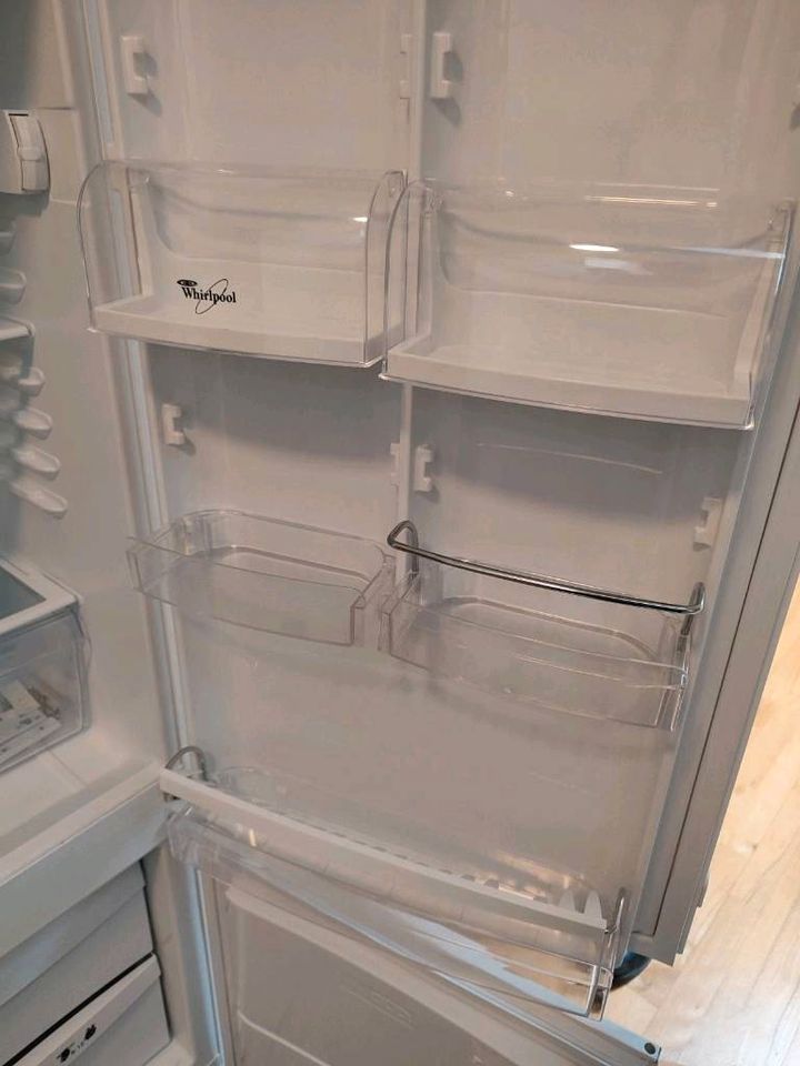 Kühlschrank Kühlgefrierkombination in Kasel