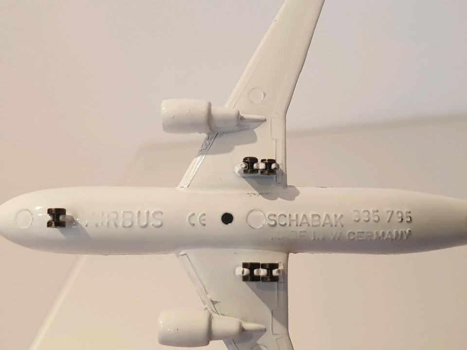 Schabak Garuda Indonesia McDonald MD11 Airbus A310 1:600 in Moosburg a.d. Isar