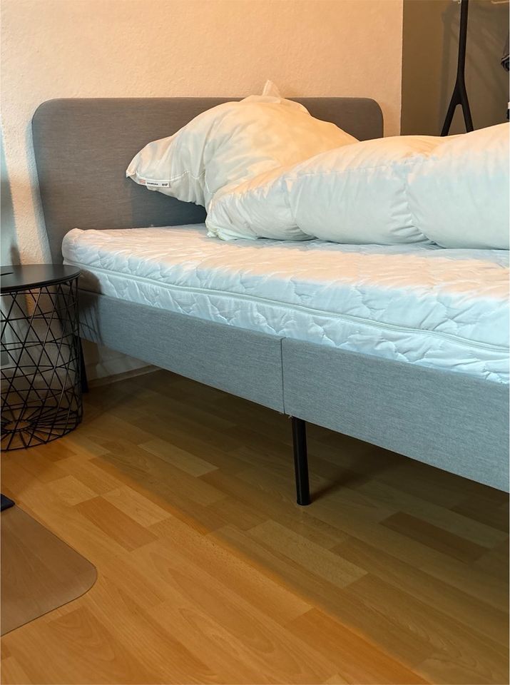 Bett, 1,40m breit|| mit Matratze in Bielefeld