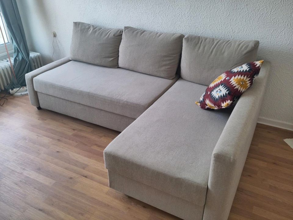 Sofa mit Schlaffunktion in Köln