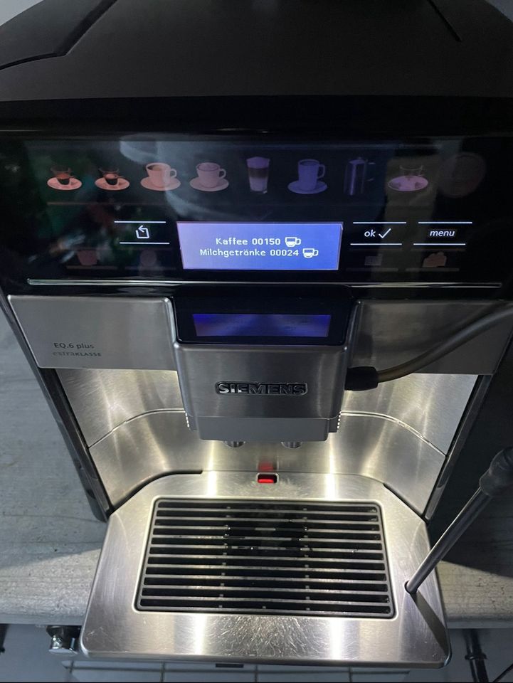 Siemens EQ 6 Plus Extraklasse Kaffeemaschine / Kaffeevollautomat in Schorndorf
