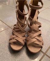 Plateau Sandalen in Sand Gr 40 NEU Nordrhein-Westfalen - Bornheim Vorschau