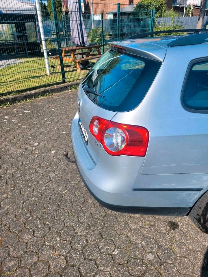 Volkswagen VW Passat Kombi in Hennef (Sieg)