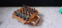 Schachspiel aus Holz, mit schweren Figuren, hell und dunkel, Berlin - Lichtenberg Vorschau