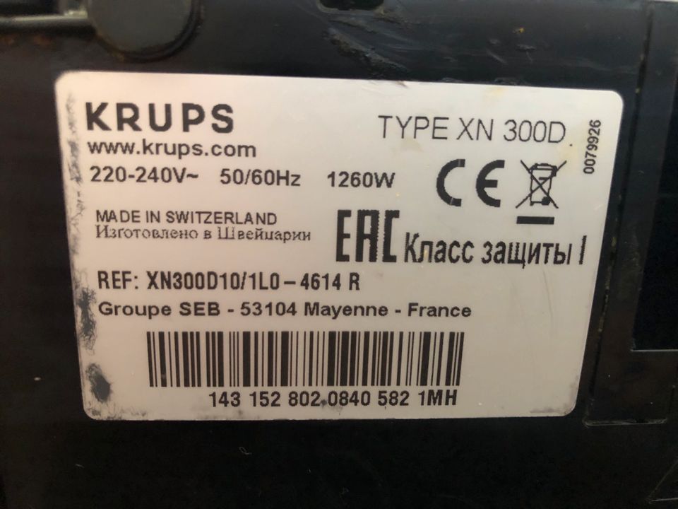 Nespresso Kapselmaschine Krups XN 300D mit Kapselvorratsbehälter in Geschendorf
