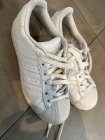 Sneaker Turnschuhe Adidas 37 1/3 Nordrhein-Westfalen - Gütersloh Vorschau