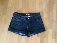 Kurze Jeanshose Größe 26 Bayern - Gerolzhofen Vorschau