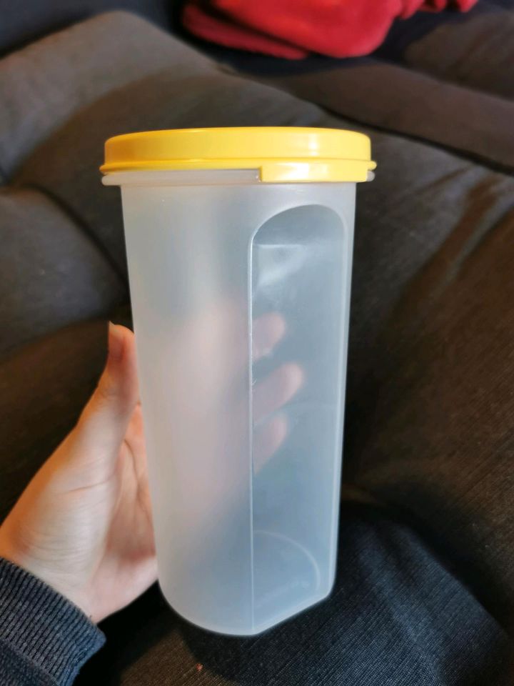 Dose von Tupperware 650ml in Bielefeld