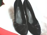 verkaufe High heels,1xgetragen, samtig, schwarz, gr.38, für 4euro Kr. Passau - Passau Vorschau