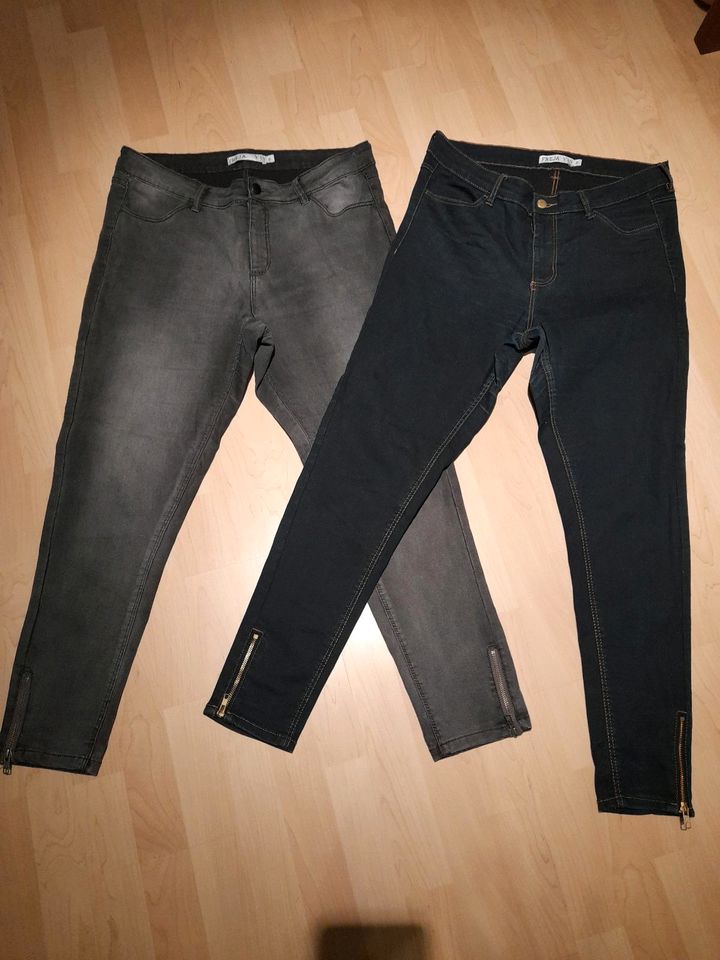 FREYA Jeans Größe 44, blauschwarz, TOP, aus Dänemark in Grafenau