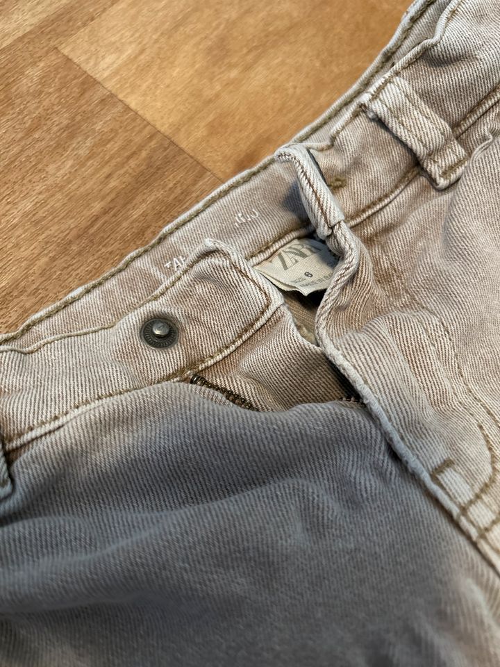 Zara Jeans beige Chino 116 in Essen-Margarethenhöhe