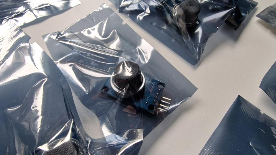 ESP32 Arduino Basteln u.a. HC-SR501, AM312, MQ-135, HC-SR04 etc. in Riegelsberg