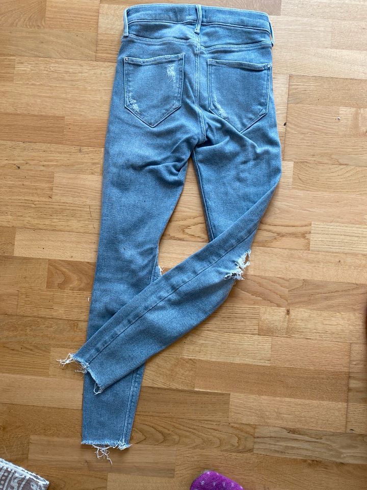 Gr 25 River Island  Jeans sehr guter Zustand in Leipzig