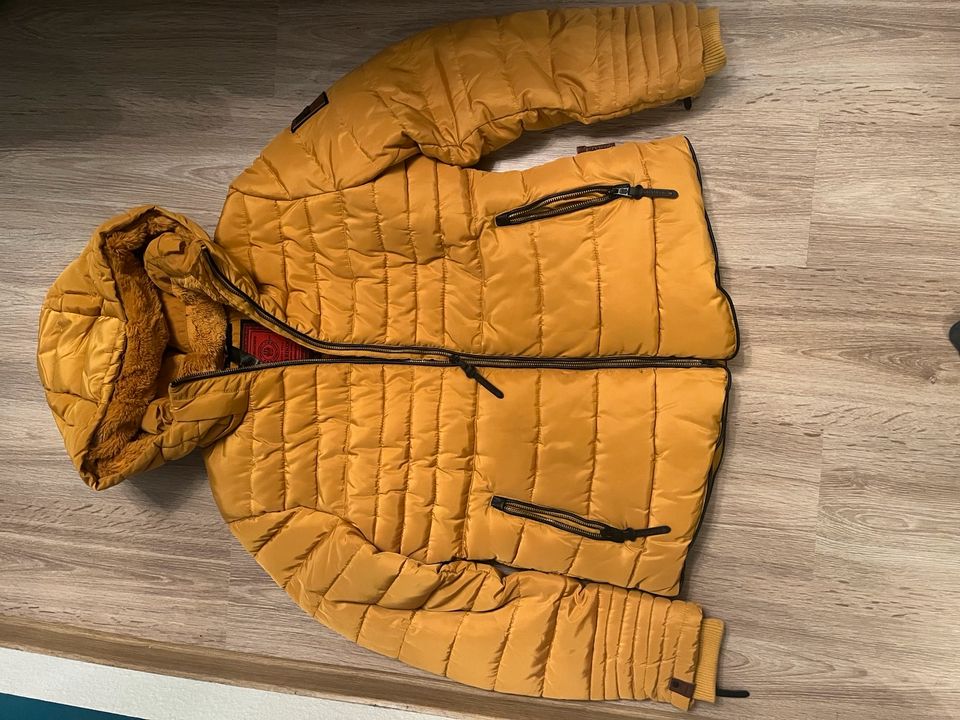 Marikoo Winterjacke Damen in Kamenz