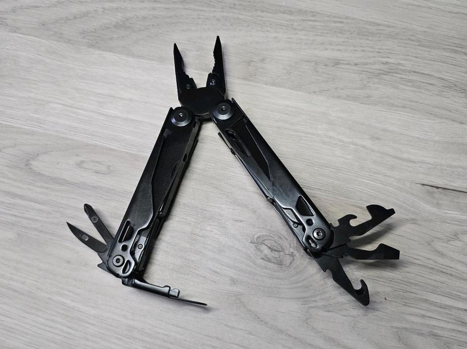 Multitool *NEU* mit über 19 Funktionen! Messer, Säge, Zange, uvm. in Oestrich-Winkel