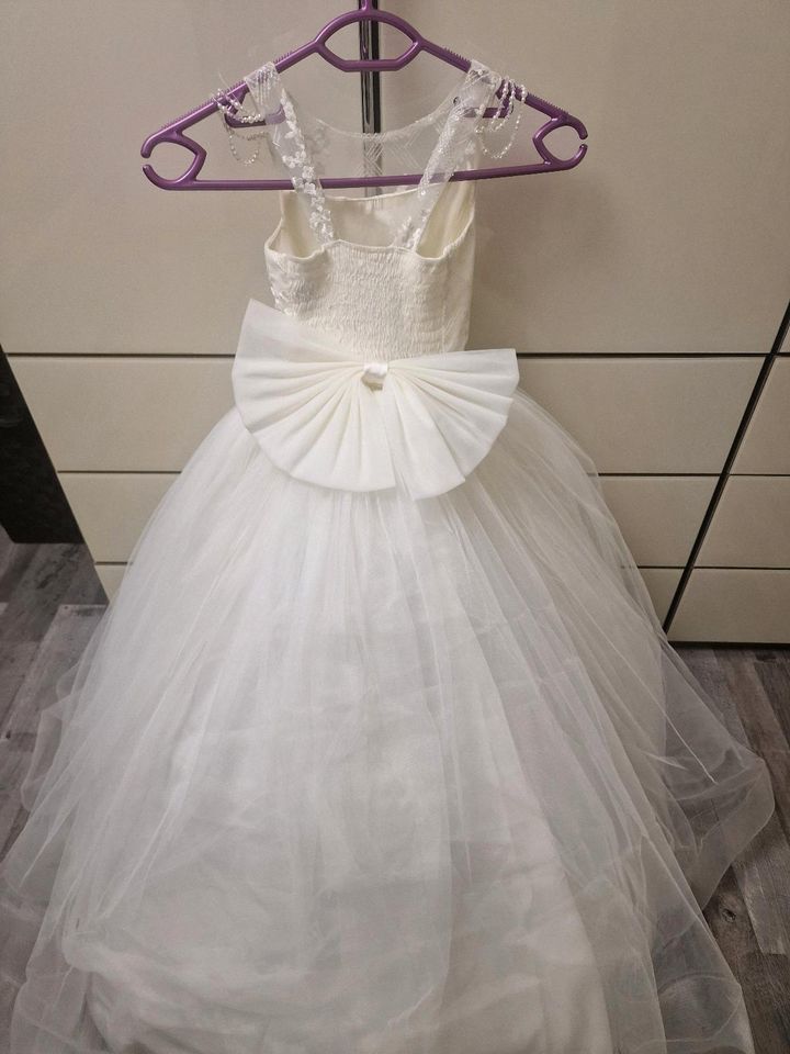 Brautkleid für Mädchen in Hamburg