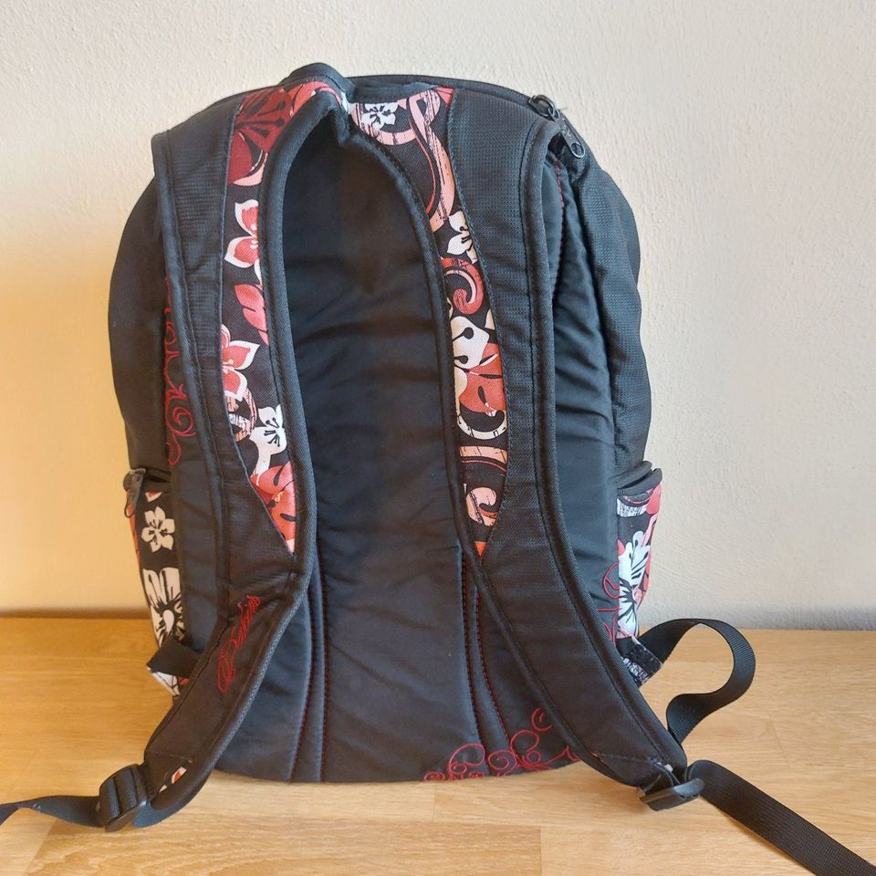 Dakine ☆Campus 25 ☆ Rucksack ☆ 47 cm schwarz mit Blumenmotiv in Goch