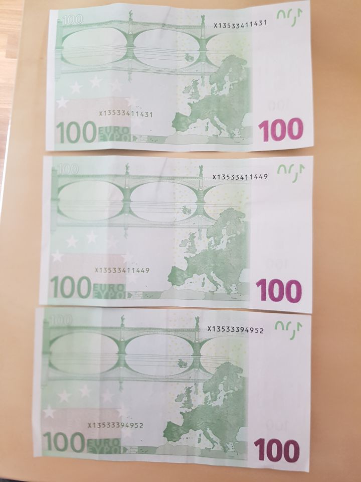 Alte 100 Euroscheine von 2002 / X13533 Serie in Ottersberg
