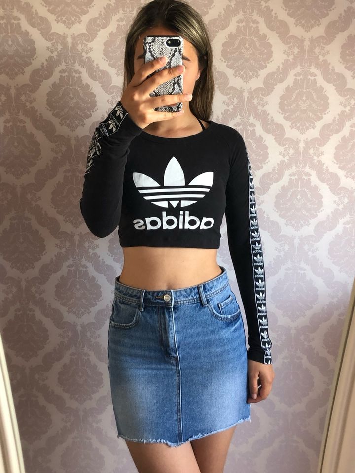 Adidas Damen Langarm Shirt Longsleeve Cropped Gr. XS Gr. 34 in Frankfurt am Main