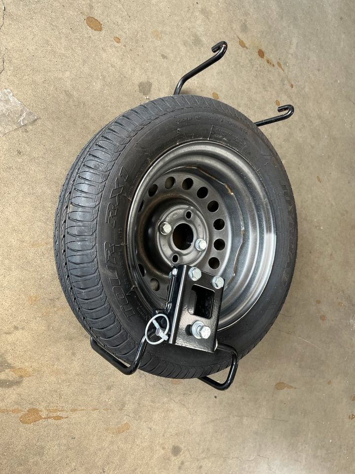 Anhänger Ersatzrad mit Halter für Cochet UNO Größe 155/70 R13 in Weilerswist