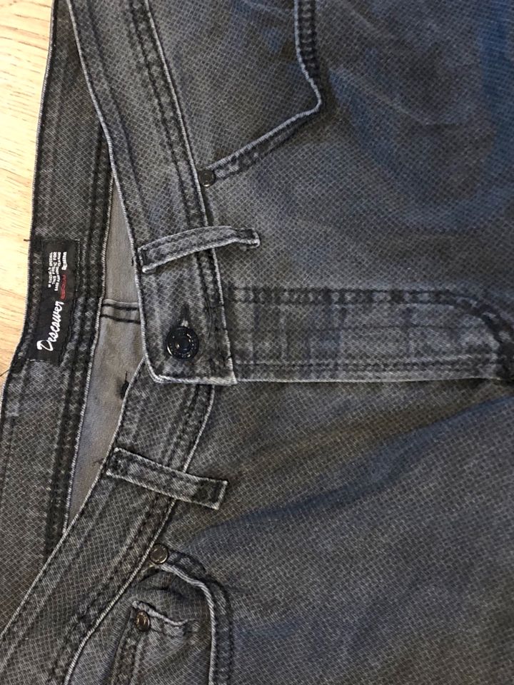 Descower Jeans Hose Herren Größe M in Bielefeld