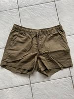 Blue Motion grüne Shorts Gr. M / 38 Sachsen-Anhalt - Bernburg (Saale) Vorschau
