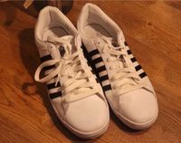 Sneaker Turnschuhe k-Swiss 45 Nordrhein-Westfalen - Drolshagen Vorschau