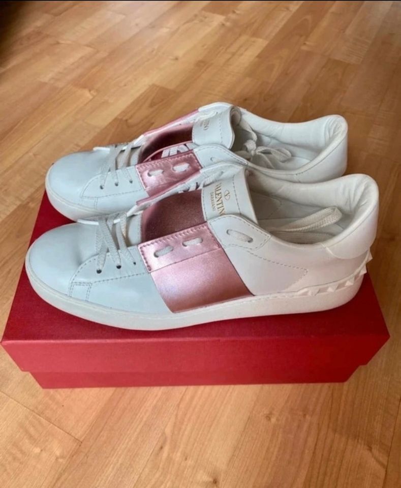 Valentino Garavani Sneaker Rosa Pink Weiß Metallic Zara in Berlin