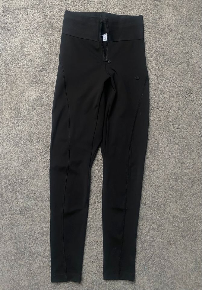 Adidas Sport Leggings schwarz 34 in Oer-Erkenschwick