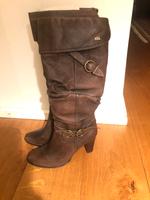 Xti spanische Designer Stiefel highheels Leder braun Gr. 38 Hessen - Reinheim Vorschau