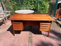 Midcentury Teak Schreibtisch - Design von Peter Lovig Nielsen Altona - Hamburg Groß Flottbek Vorschau