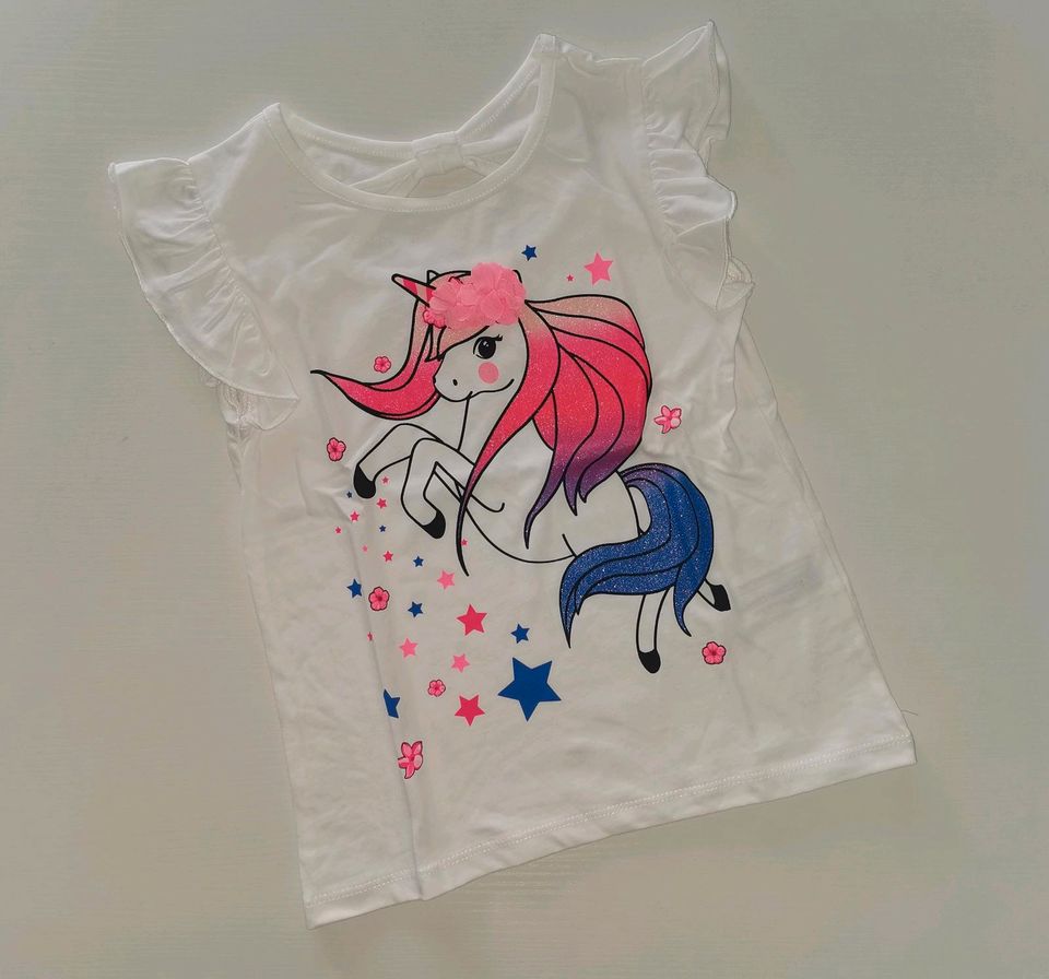 Süsses T-Shirt "Einhorn mit Glitzer" Gr. 110 in Stavenhagen