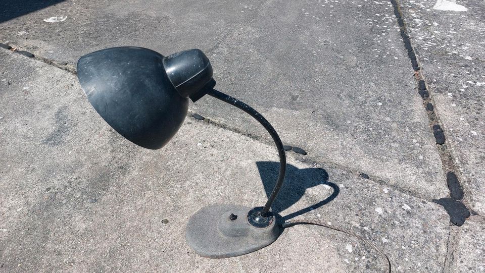 Alte Schreibtisch Lampe in Oderberg