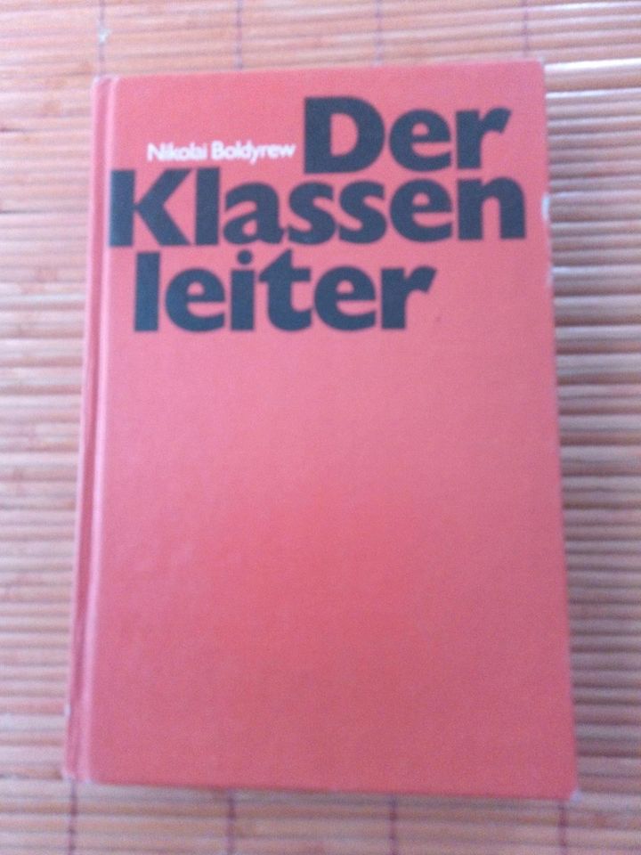 Der Klassenleiter Volk und Wissen 1981 in Dessau-Roßlau