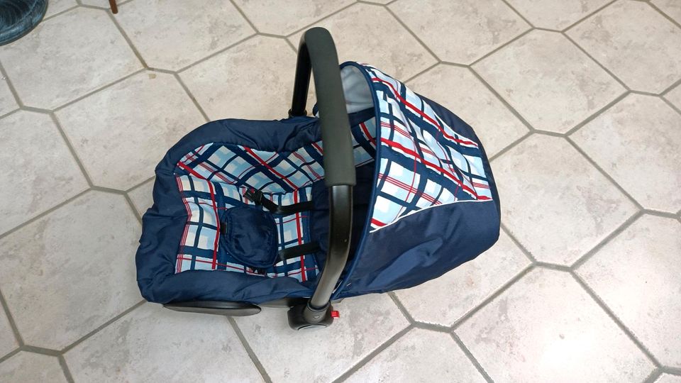 Kinderwagen Bergsteiger Capri 3 in 1 mit Wickeltasche in Neuhof