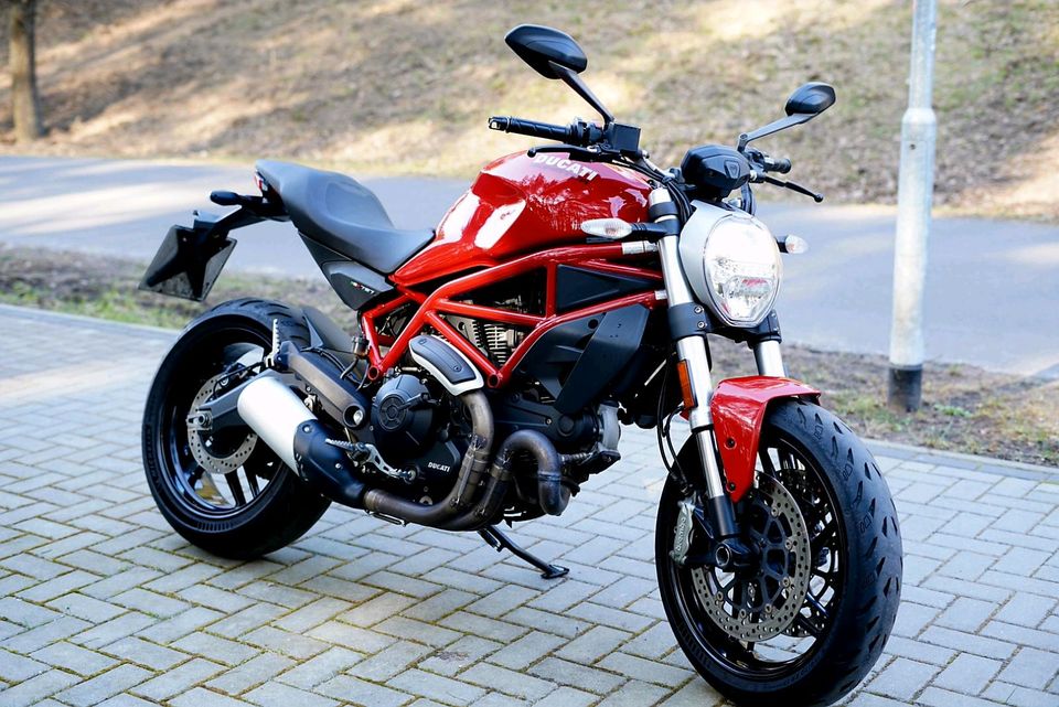 Ducati Monster 797 Rot Naked Bike Berlin 821 1200 A2 in Berlin