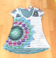 NEUES Desigual T-Shirt bunt mit V-Ausschnitt Gr. S Kr. München - Neubiberg Vorschau