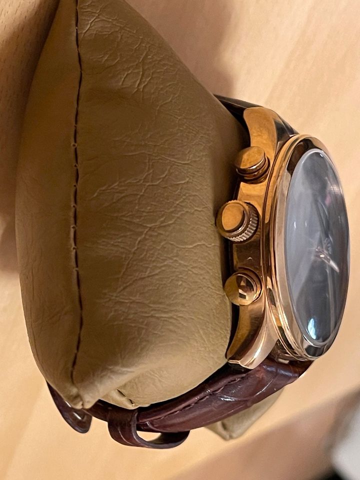Guess W14052G2 Herren Uhr Chronograph Lederarmband Braun Gold in Euskirchen